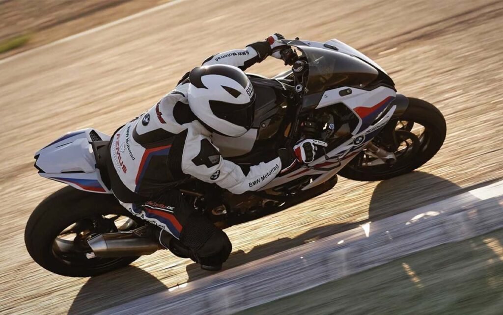 BMW S 1000 RR Pacote M chega ao mercado brasileiro