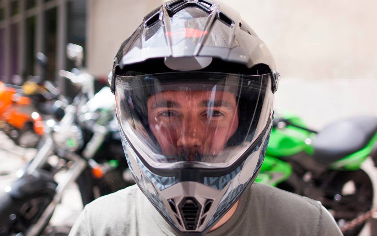 Saiba como escolher o capacete ideal para as aulas do CFC