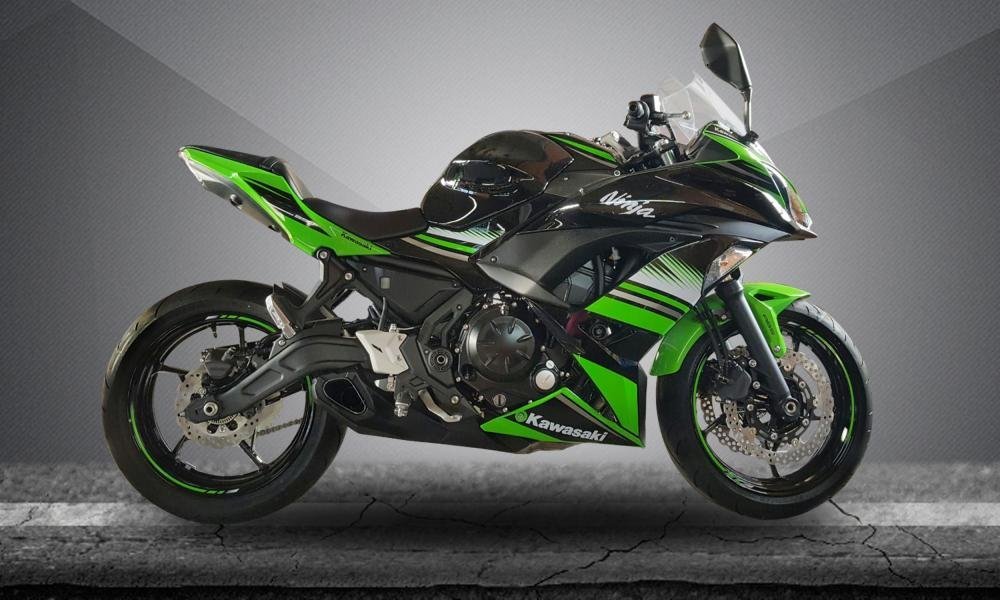 Moto Naked ou Esportiva, qual a diferença?