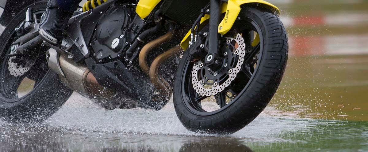 8 dicas para pilotar na chuva