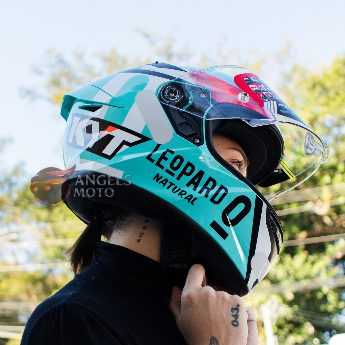Capacete KYT TT Course Dennis Foggia Leopard